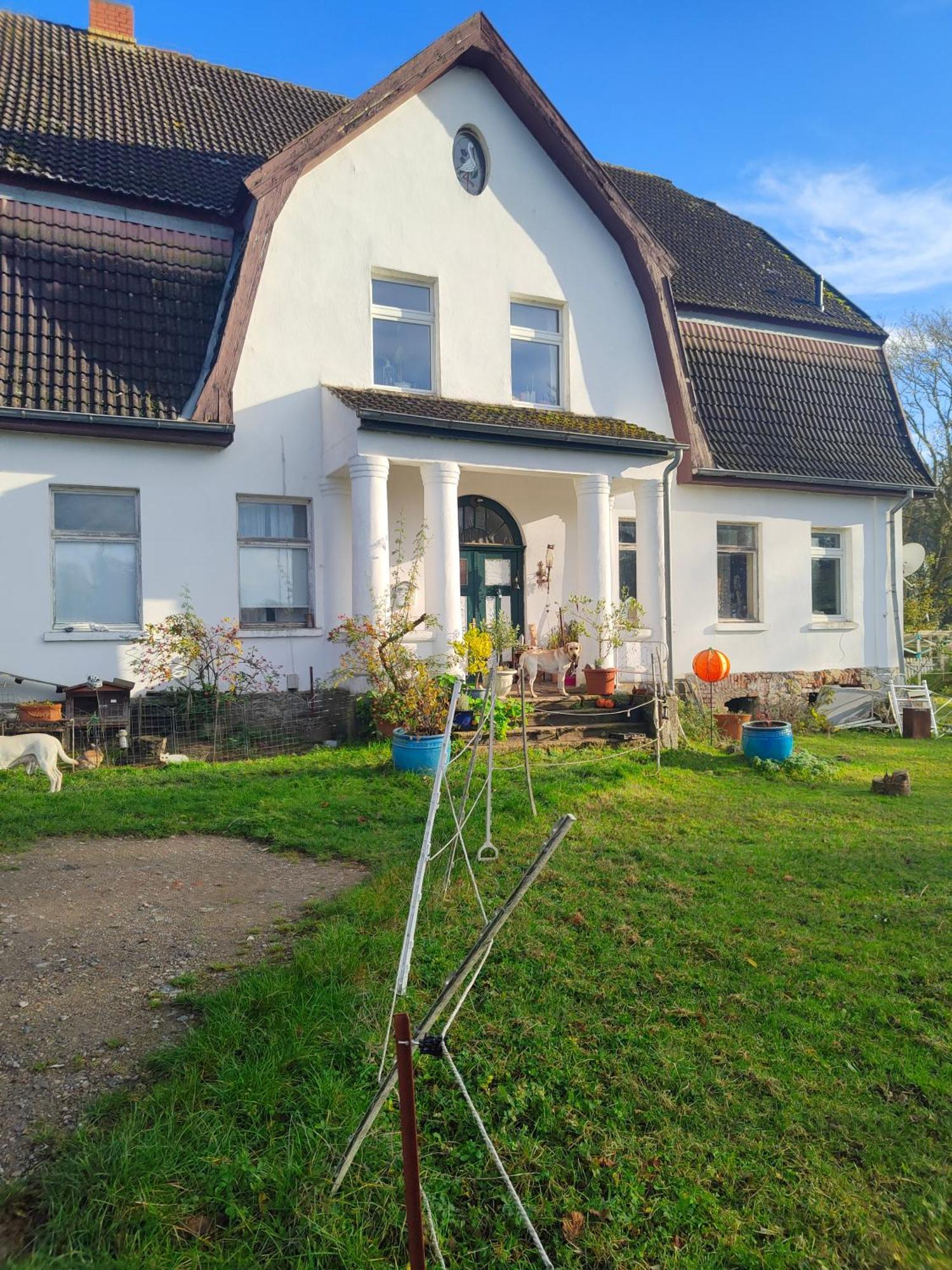 Ferienwohnung Gutshaus Im Gruenen Poseritz Exterior foto